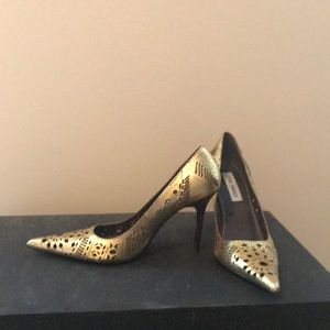 Steve Madden gold Matador heels laser cut